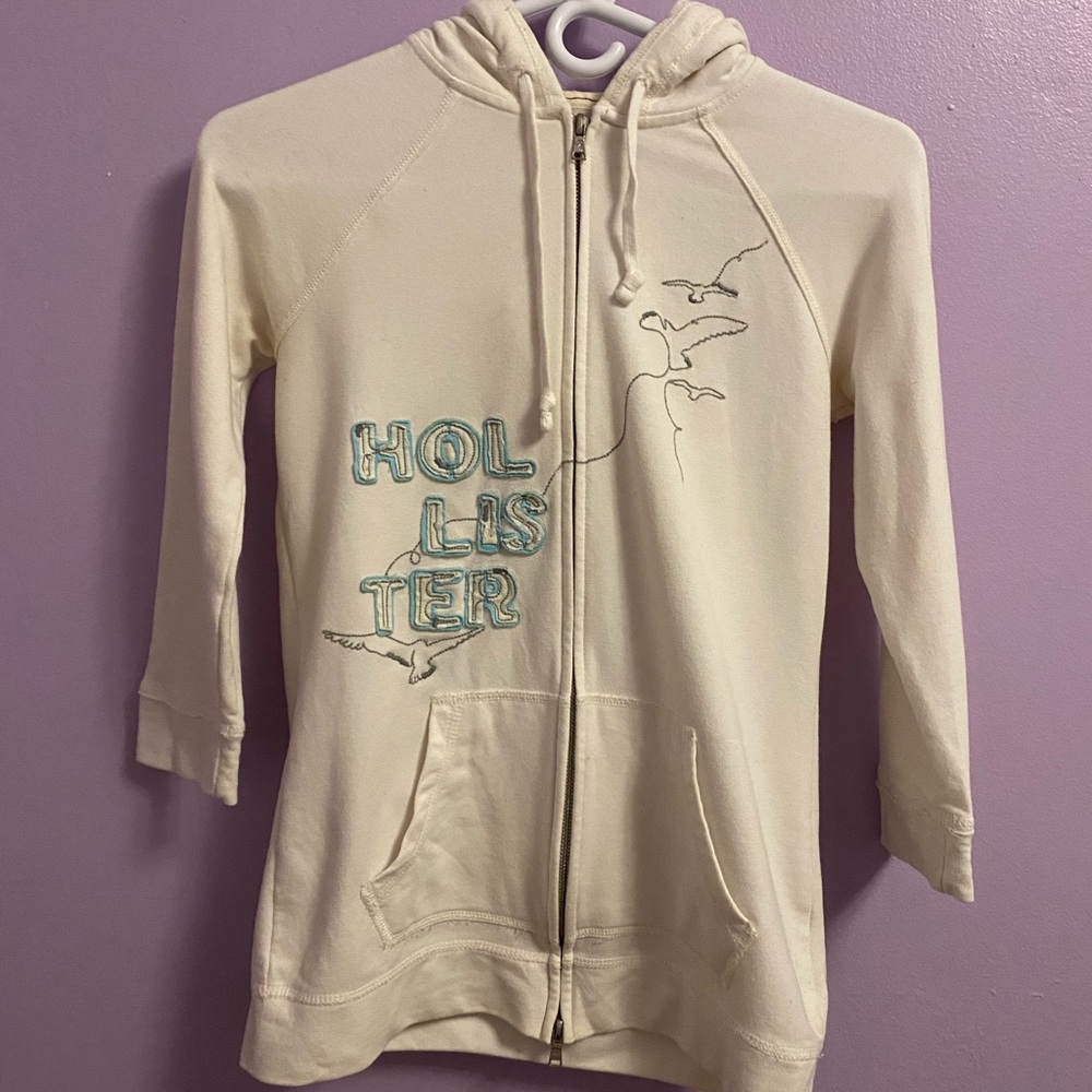 Hollister 3/4 sleeve logo hoodie size small